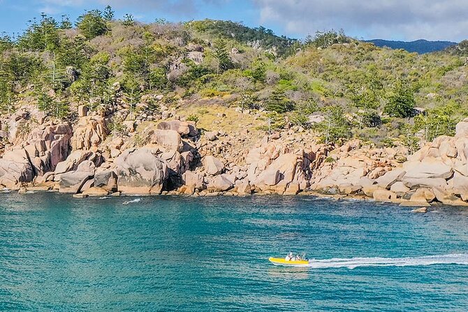 Circumnavigate Magnetic Islands Famous Five - Nature Walks and Wildlife Spotting