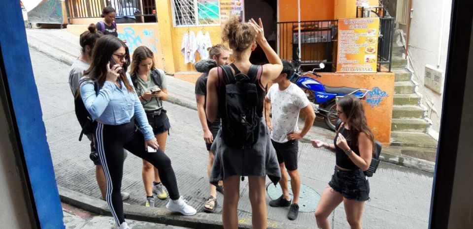Comuna 13 Neighborhood & Street Art Private Tour - Booking Flexibility & Guide Availability