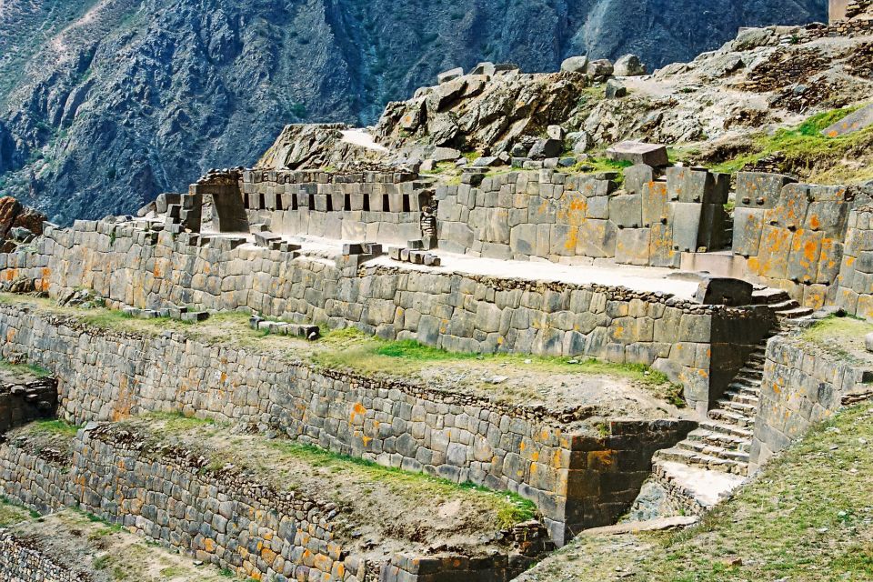 Cusco: 2-Day Sacred Valley and Machu Picchu Guided Tour - Accommodation Options