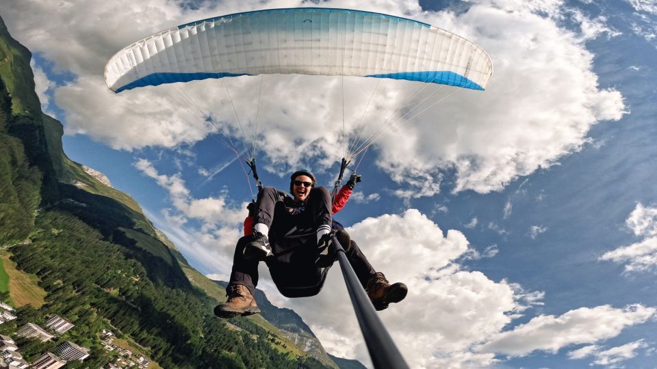 Davos: Pure Adrenaline Paragliding - Inclusions and Restrictions