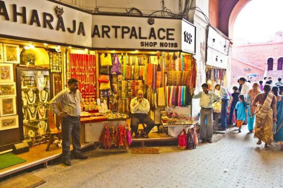 Delhi: Private Shopping Tour With Guide and Transfer - Customer Review