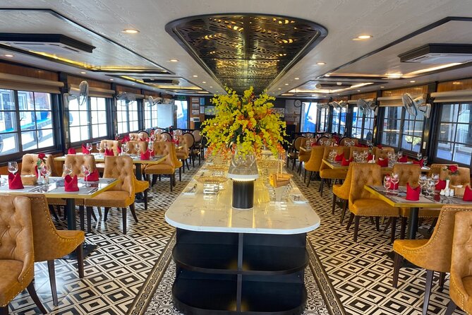 Deluxe Ha Long Bay 6 Hours Cruise By Limousine And Small Group - Dining and Refreshment Options