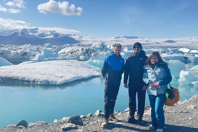 Diamond Beach & Jökulsárlón Floating Glacier Guided Day Tour - Refunds and Policy Details