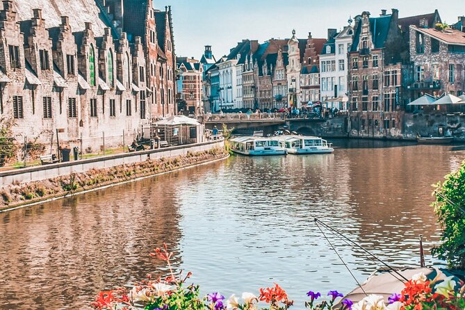 Discover the Secrets of Ghent While Playing! Escape Room - Common questions