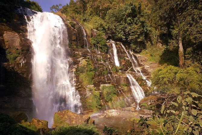 Doi Inthanon National Park Full Day Tour From Chiang Mai - Food and Drinks