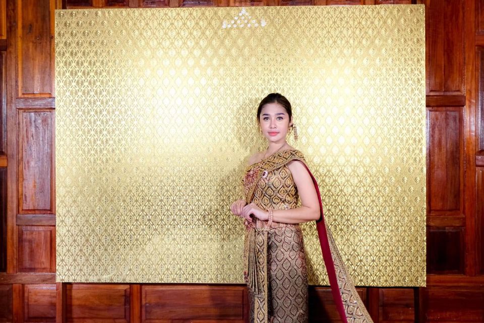 Dress in Thai Costume and Photoshoot at Thai Wooden House - Directions