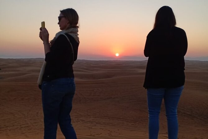 Dubai: Unique SUNRISE 4WD Red Dunes Safari - Witness Natures Paintbrush at Dawn