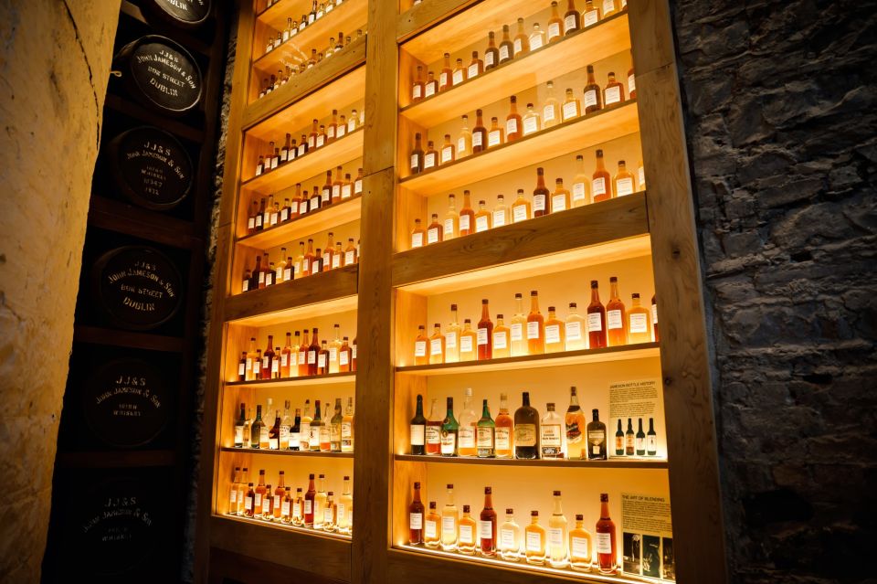 Dublin Temple Bar Tour With Jameson Distillery Whiskey Tour - Transportation Logistics