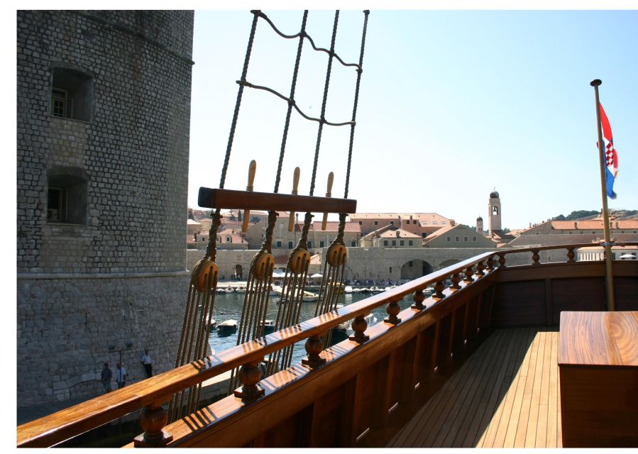 Dubrovnik: 2-Hour Panoramic Cruise & Historical Walking Tour - Experience Highlights