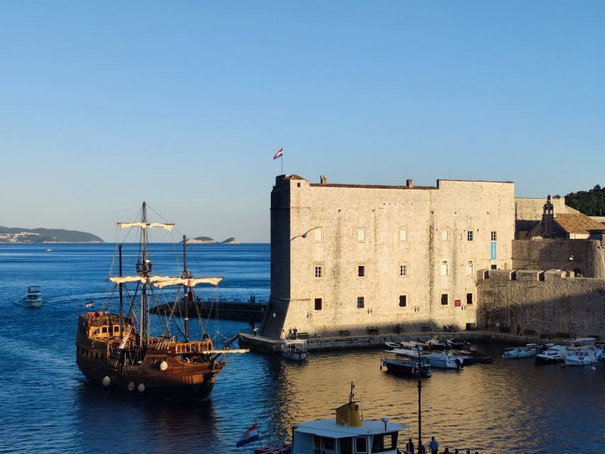Dubrovnik: City Walls Private Guided Walking Tour - Location and Activity Information