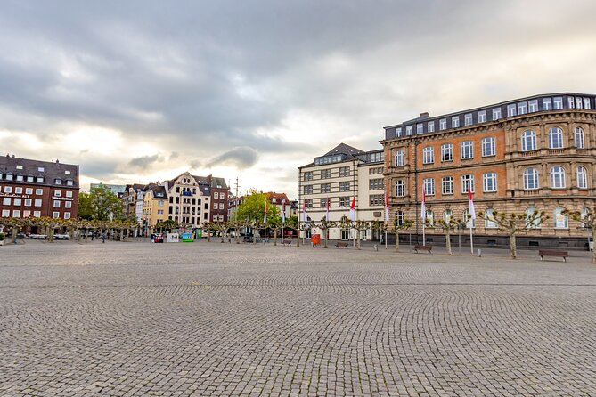 Dusseldorf Small-Group Photo Tour With a Local  - Düsseldorf - Common questions