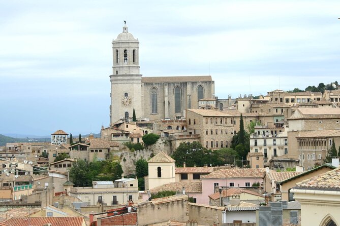 E-ticket to Gironas Cathedral, Art Museum & S.t Feliu Church - Souvenir and Gift Shop Recommendations