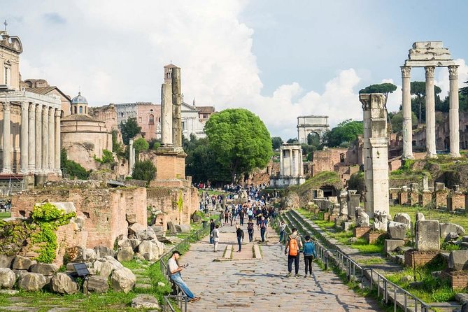 Early Colosseum, Roman Forum and Palatine Hill Guided Tour - Common questions