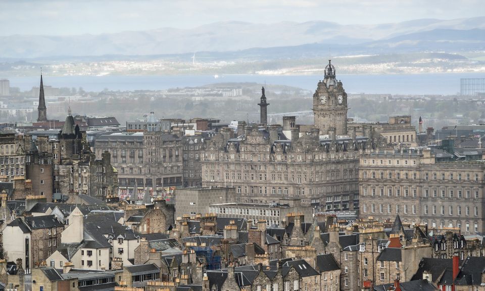 Edinburgh: 2-Hour Nighttime Ghost Tour - Recommended Attire and Age Restrictions