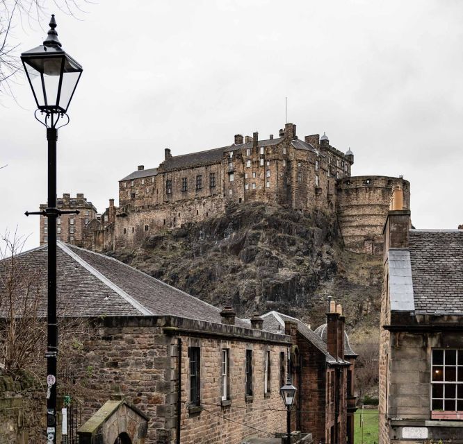 Edinburgh Castle: Guided Walking Tour With Entry Ticket - Review Summary and Recommendations