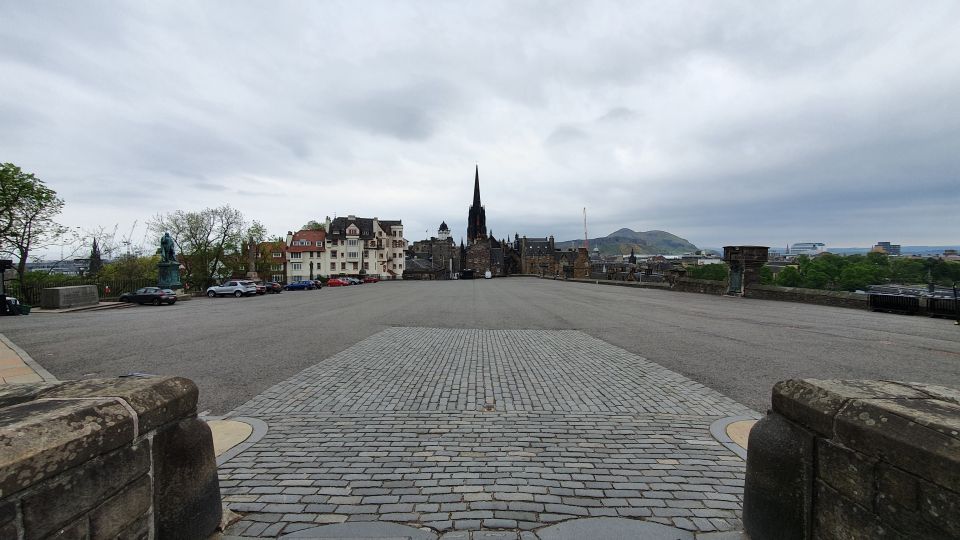 Edinburgh Castle: Highlights Tour With Tickets, Map & Guide - Common questions