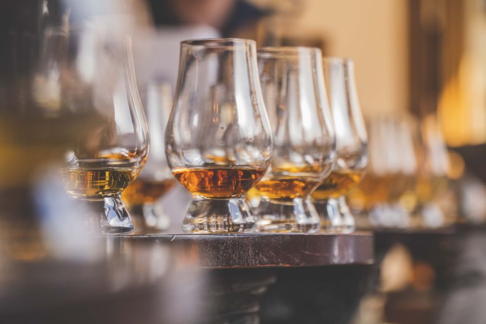 Edinburgh: Guided Whisky Tasting & Walking Tour - Booking Information