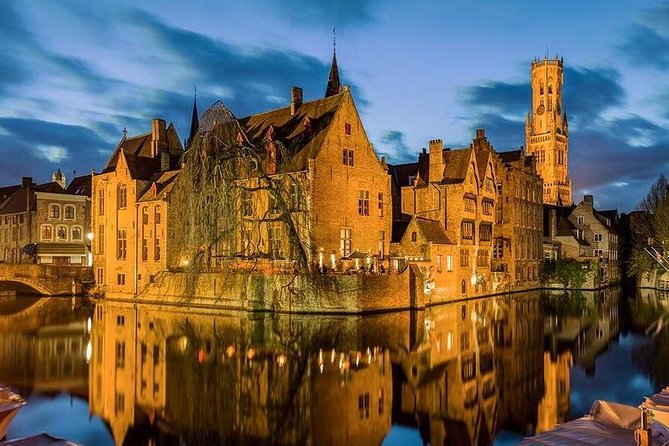 Evening Tour: The Dark Side of Bruges - Visiting Iconic Squares