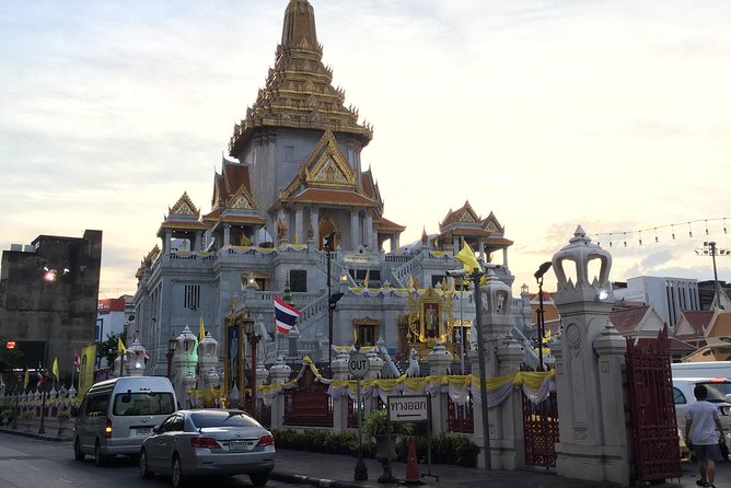 Excursion Royal Palace and Temples of Bangkok - Souvenir Shopping Suggestions