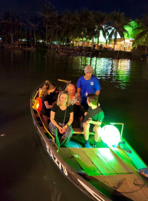 Experience the Enchanting Hoi An by Night - Enchanting Boat Ride on Hoai River