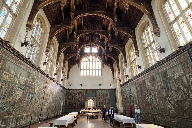 Explore Windsor Castle and Hampton Court Palace - Dining and Shopping Options