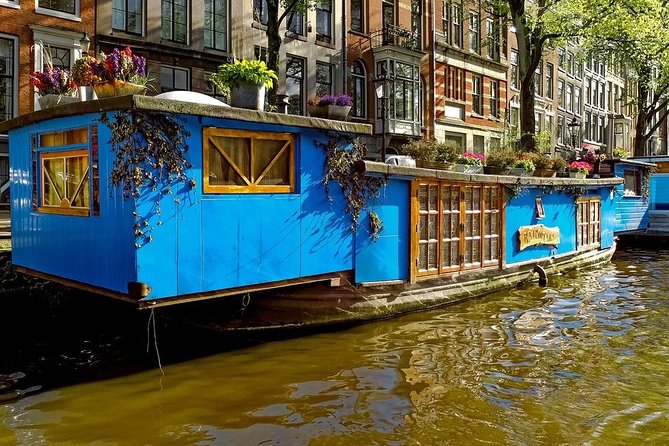 Extraordinary Experience of a Houseboat Life in Amsterdam! Private Tour. - Enjoy Delicious Dutch Snacks