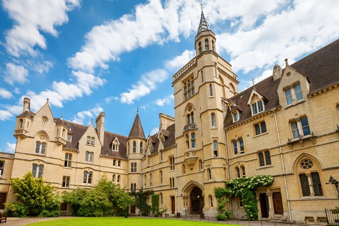 Famous Alumni Outdoor Escape Game in Oxford - Location and Directions