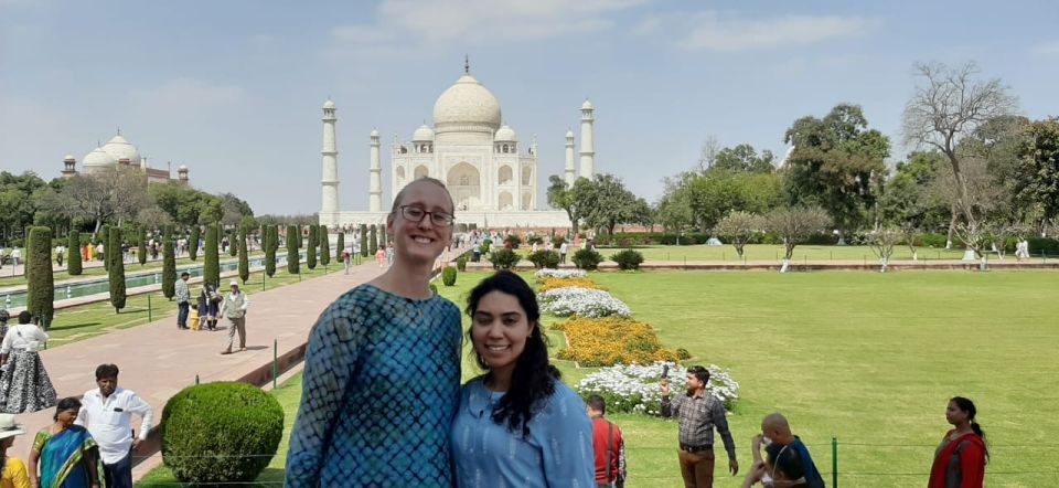 From Delhi: Taj Mahal Day Trip by Car With Guide - Shopping and Dining in Agra