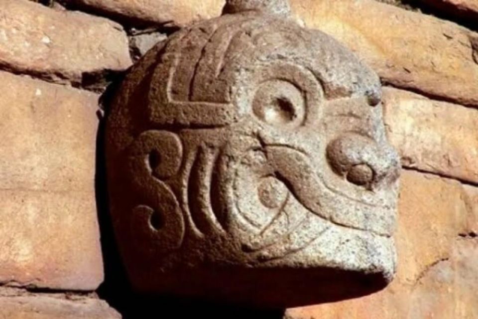 From Huaraz: Tour to Archeological Complex of Chavin - Highlights at Qerococha Lagoon