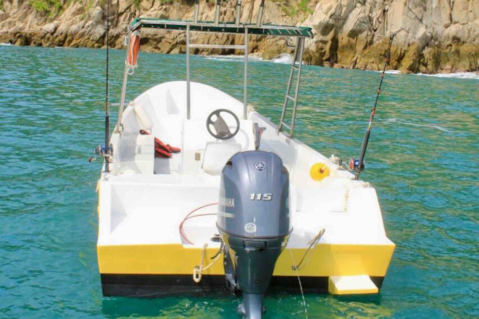 From Huatulco: Private 7 Bays Boat Tour - Visit Lighthouse Blow-Hole