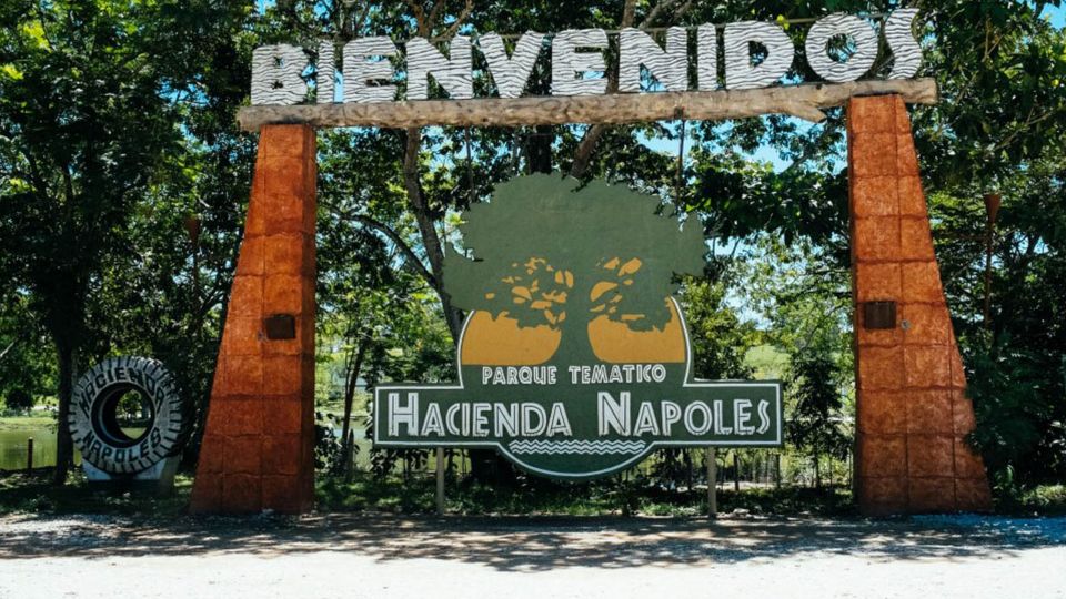 From Medellín: Hacienda Nápoles Theme Park Day Trip - Review Details