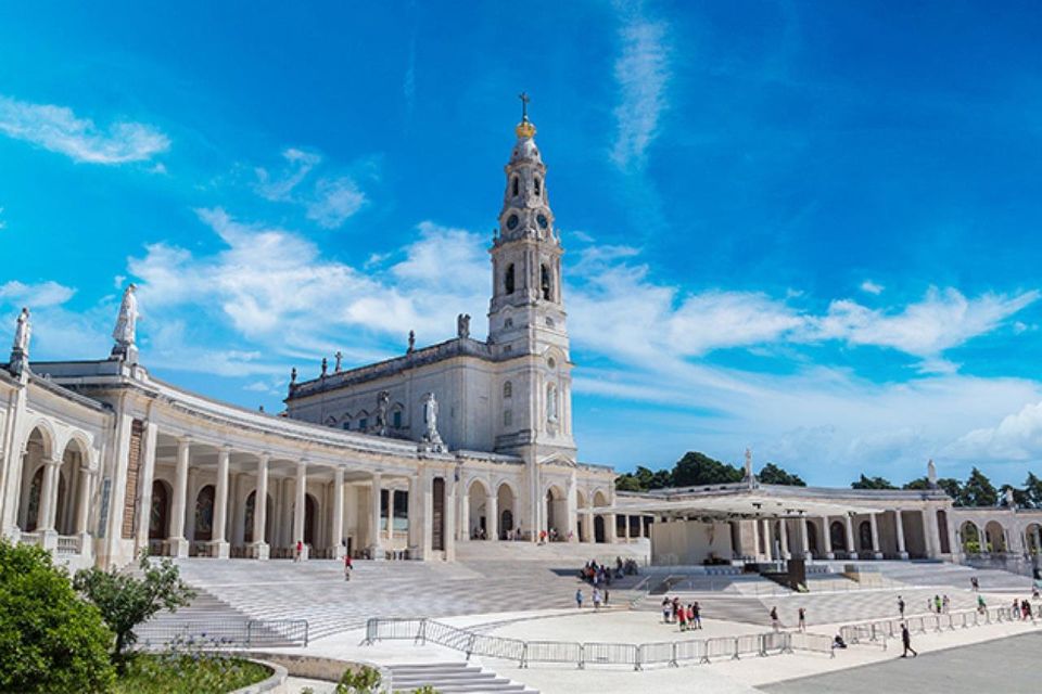 From Porto: Private Tour Fátima and Aveiro Full-Day - Tour Starting Point and Pick-Up