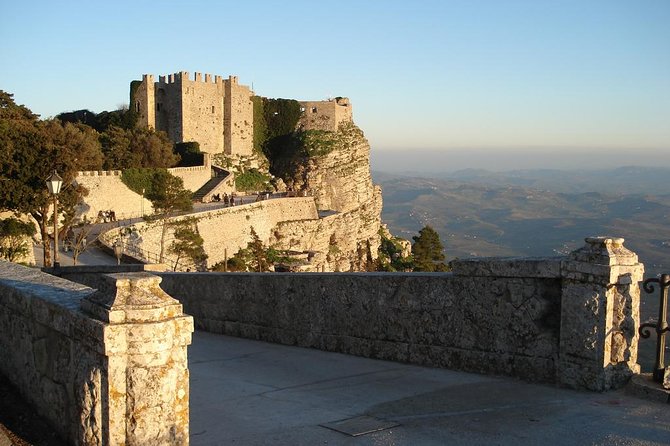 Full Day Exclusive Excursion to Segesta, Erice & Trapani Salt Flats From Palermo - Dining at a Traditional Restaurant