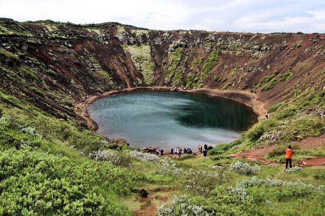 Full-Day Golden Circle Private Tour From Reykjavík - Common questions