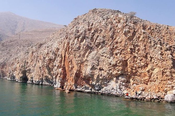 Full Day Musandam Cruise With Lunch From Dubai - Early Start From Downtown Dubai Hotel