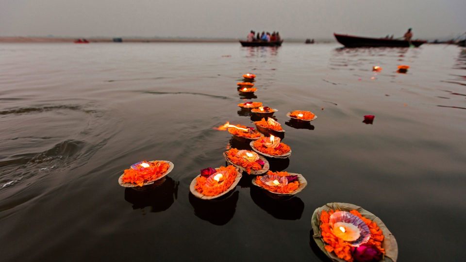 Full Day Private Tour With Sarnath & Ganga Aarti - Group Size and Booking