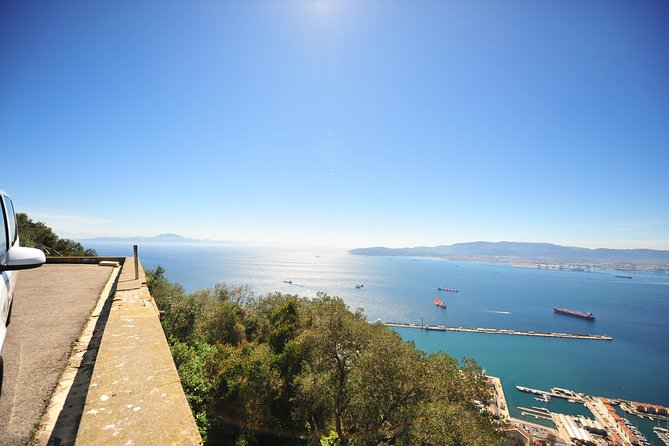 Gibraltar Inside Out Panoramic Tour 1hrs Plus - Common questions