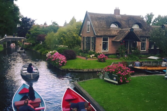 Giethoorn Small Group Tour - Booking Information