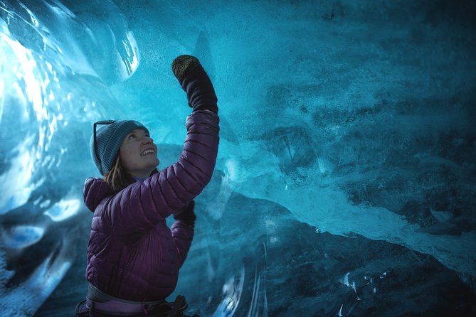 Glacier and Ice Cave Private Photoshoot - 15 Shot Photo Package - Lunch on the Glacier