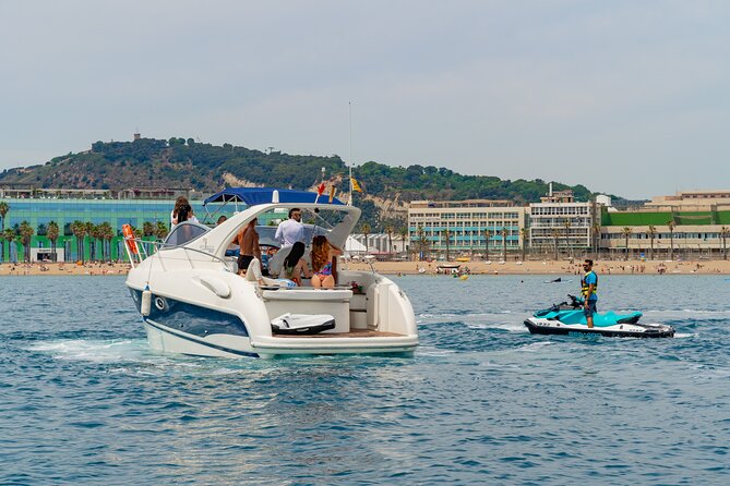 Gobbi Private Yacht Tour Barcelona 9 Pax - Common questions