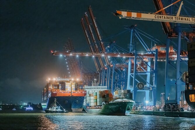 Great Light Trip 90 Minutes in the Port of Hamburg - Legal and Company Info