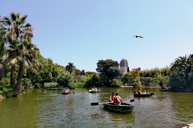 Guided Tour Ciutadella Park Nature, Triumphal Arch and Gaudí in Barcelona. - Booking Information