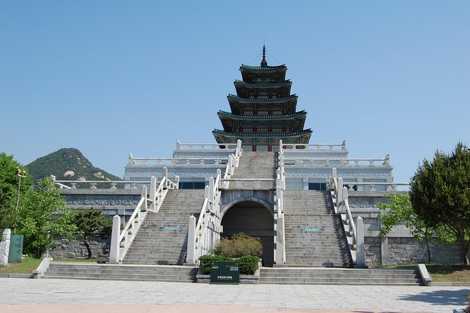 Gyeongbok Palace and Korean Folk Village Tour - Common questions