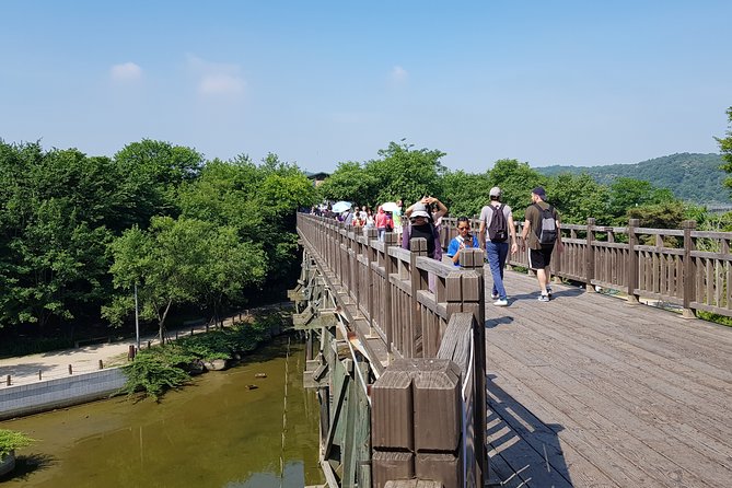 Half Day Korea DMZ Tour (Hotel Pick Up) / Opt: Suspension Bridge - Common questions