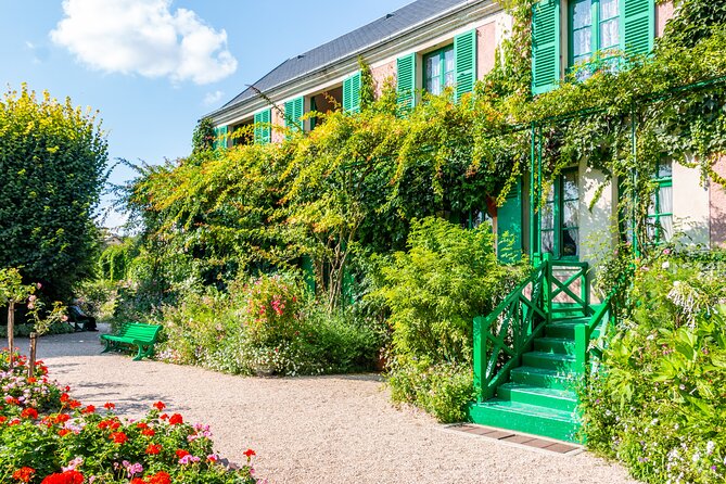 Half Day Trip Giverny Monets Gardens at Your Leisure From Paris - Return to Paris