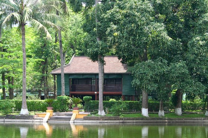 Hanoi City Half Day Private Tour: Hidden Corners & Train Street - Temple of Literature Tour