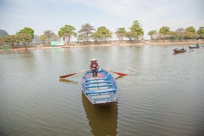 Hanoi City Half Day Private Tour Included Train Street, Meals - Common questions