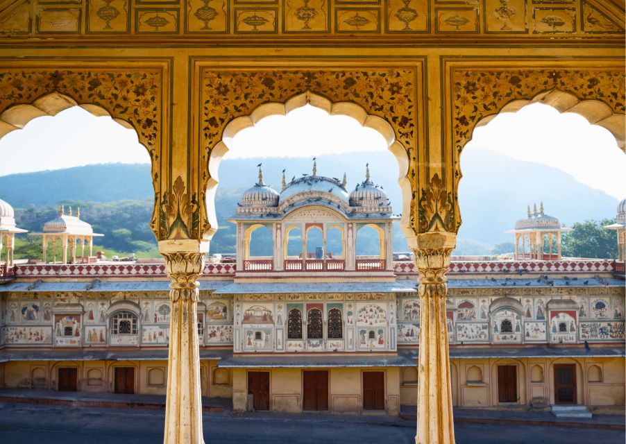 Hidden Gems of Jaipur With a Local (Half Day Tour in AC Car) - Transport Details