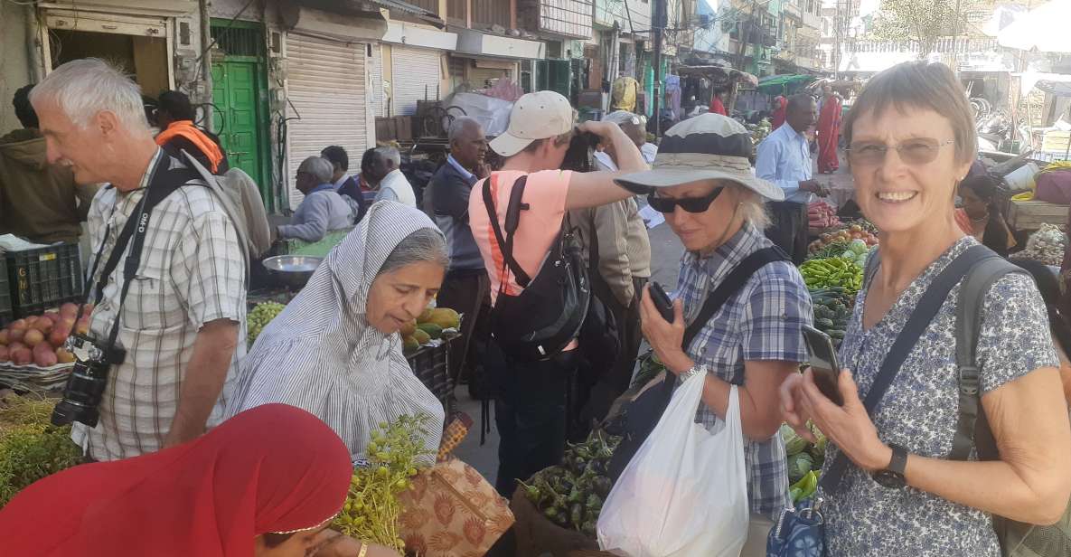 Hidden Gems of Udaipur, Old City & Local Market Walking Tour - Location Details