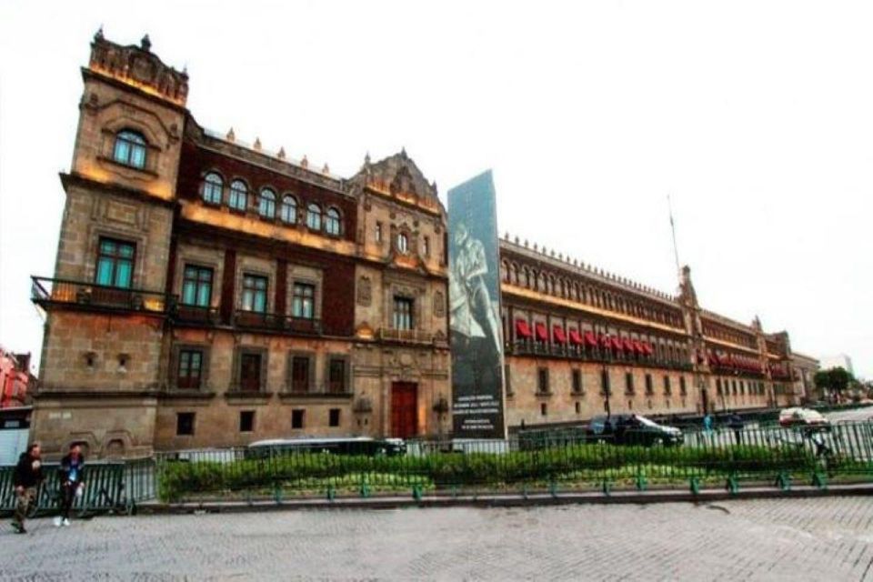 Historical Downtown & Teotihuacan Pyramids Mezcal Tasting - Historical Downtown Architectural Wonders